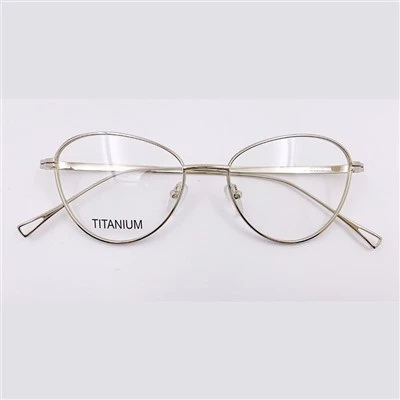 Frámaí Eyeglasses Tíotáiniam Cat Eye